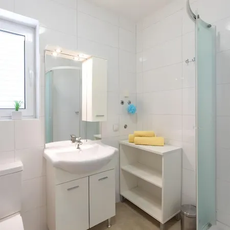 Lejlighed Nino 2 In By Interhome Malinska