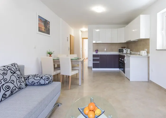 Apartamento Nino 2 In By Interhome *
